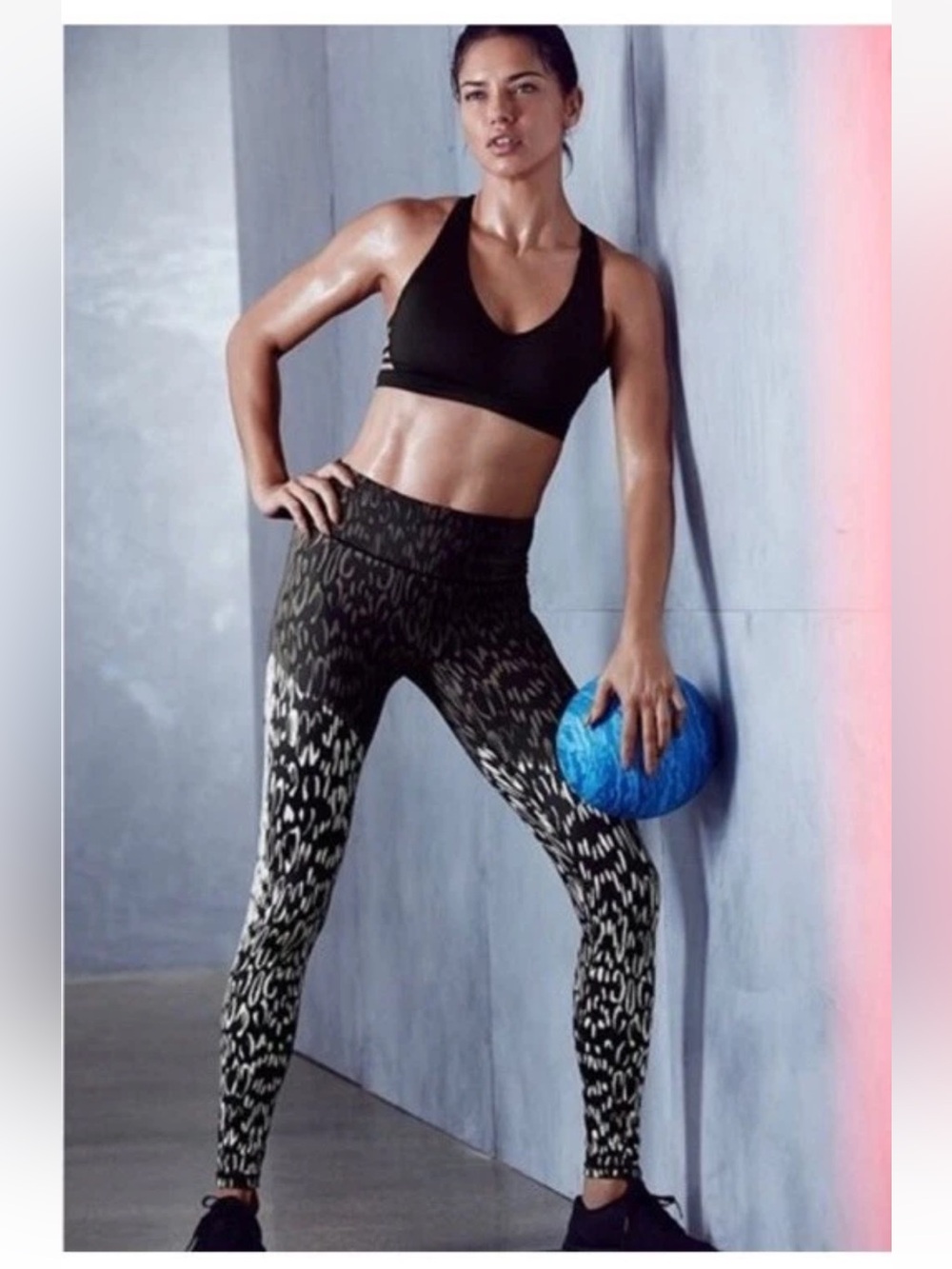 Victoria Secret Sport Knockout Tight Leggings Black and White Patterned Pants S